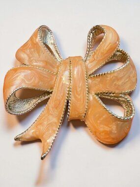 Tanya Creations TC Signed Bow Brooch Vintage Peach Enamel Statement Pin 2” Wide